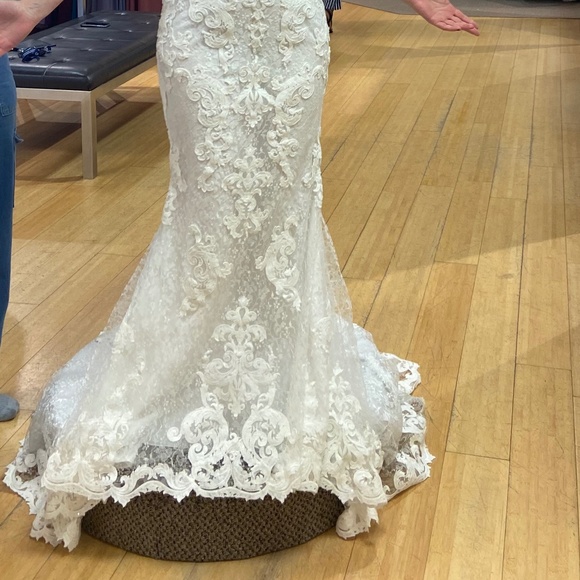Stunning Wedding Dress Maggi Sottero size US 8 - Picture 2 of 10